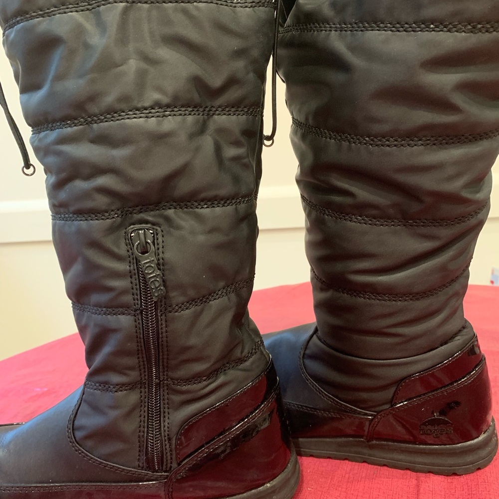 Totes waterproof rain/snow boots.
